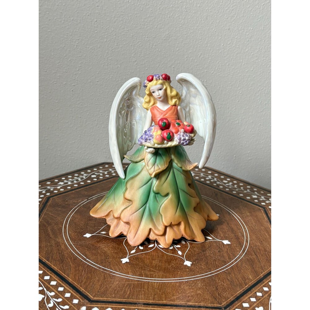 Vintage AVON ‘Autumn Leaves’ Porcelain Angel Figurine Joyful Flowers Collection
